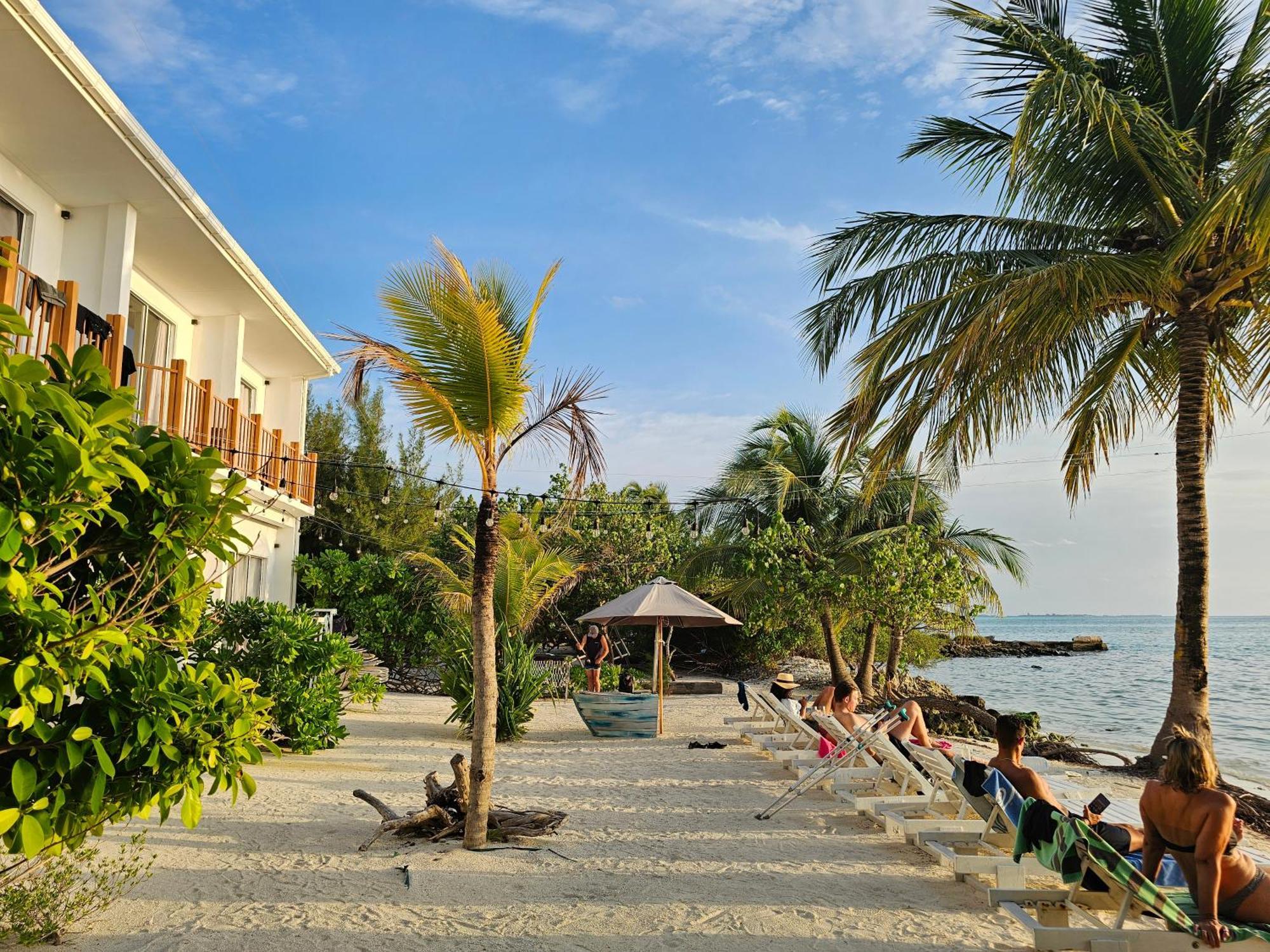 The Sunset Villa Dhiffushi Exterior photo